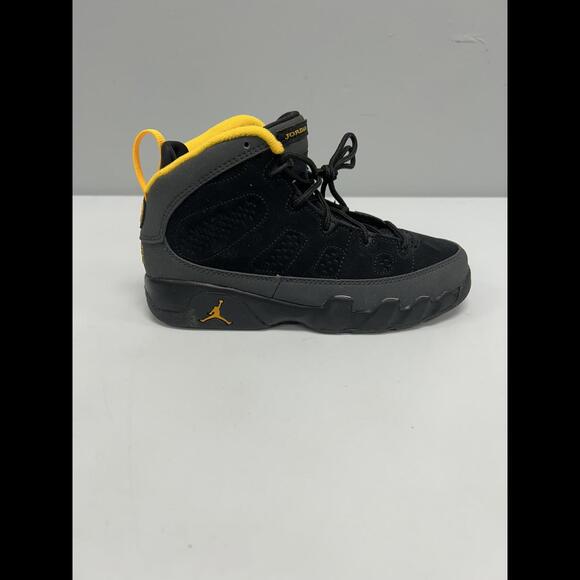 Nike Air Jordan 9 Retro Black/Yellow Sneakers - Picture 1 of 11